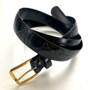 Black leather belt with gold buckle M/L
